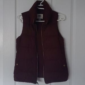 EUC burgundy puffer vest